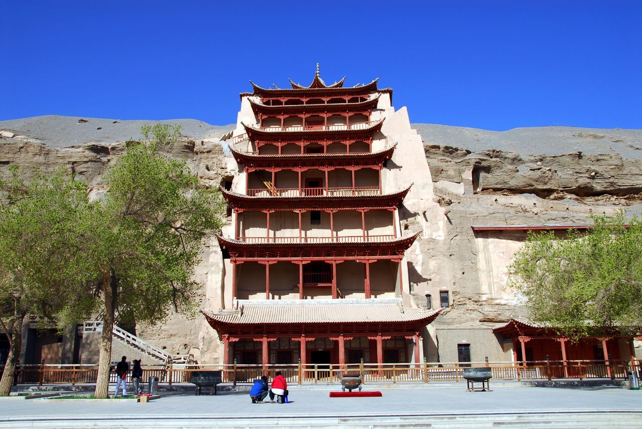 敦煌莫高窟鳴沙山雅丹地貌玉門關(guān)榆林窟大地之子3天2晚游